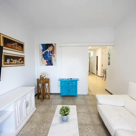 Nestor De La Torre I Appartamento *