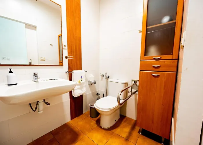 Nestor De La Torre I Apartmán *