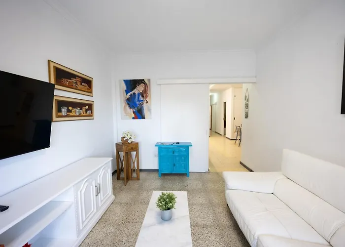 Nestor De La Torre I Apartmán *